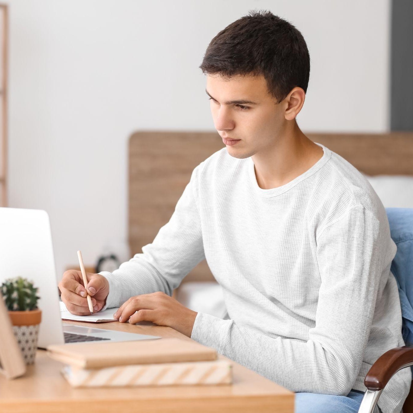 Поради від успішних кандидатів: як скласти Cambridge A2 Key for Schools із першої спроби